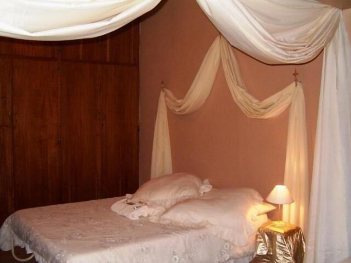 Bedroom 2, Uitspan Guestfarm, Siyanda