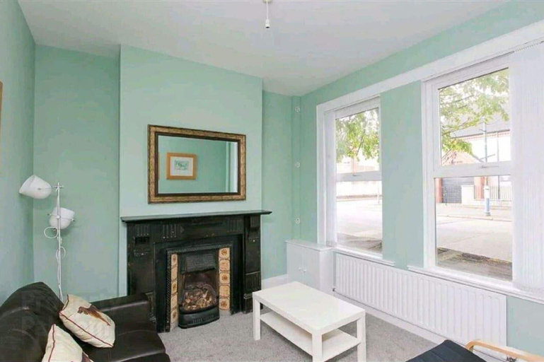 Others 1, So-fresh So-clean Beautiful 3-bed House n Belfast, Belfast