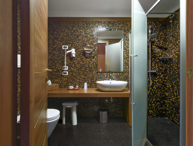 Bathroom 5, Thai Si, Treviso