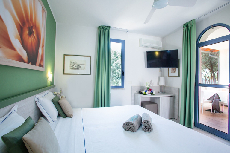 Bedroom 3, Garden Toscana Resort, Livorno