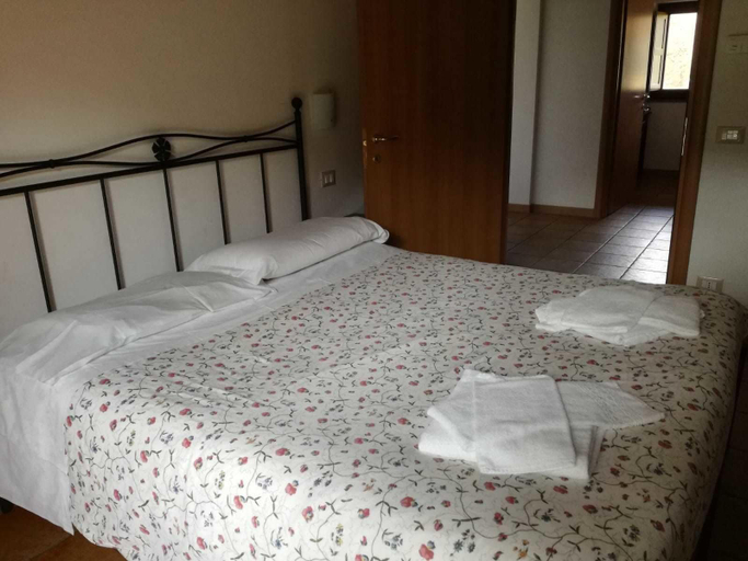 Bedroom 2, Agriturismo Monte dell'Olmo, Rome