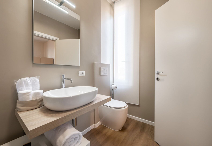 Bathroom 5, Emilia Suite Essence, Modena