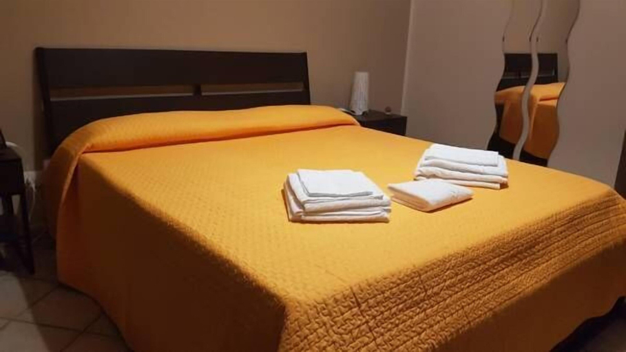 Bedroom 2, Bedroom21, Salerno