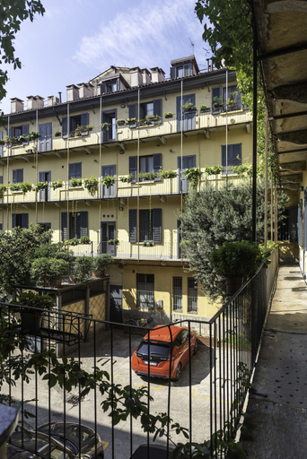 Exterior 5, Porta Venezia - Rentclass Catone, Milano