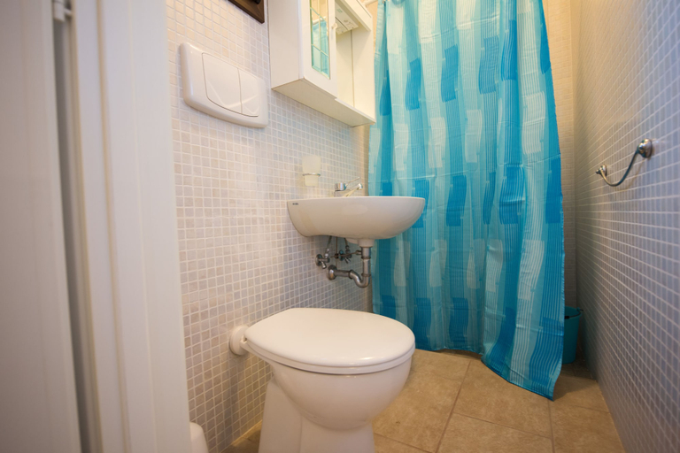 Bathroom 3, Villa Urania, Lecce