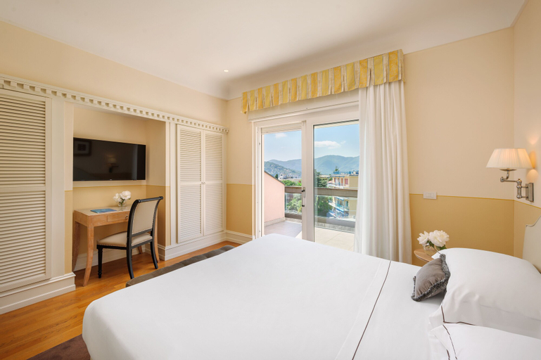 Bedroom 3, Grand Hotel Bristol Spa Resort - by R Collection Hotels, Genova