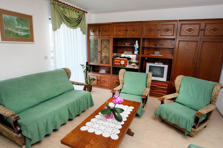 Others 5, Apartements Antonia 1208, Medulin