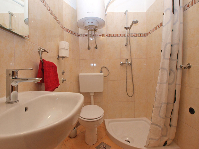 Bathroom 3, Apartment 1468, Fažana