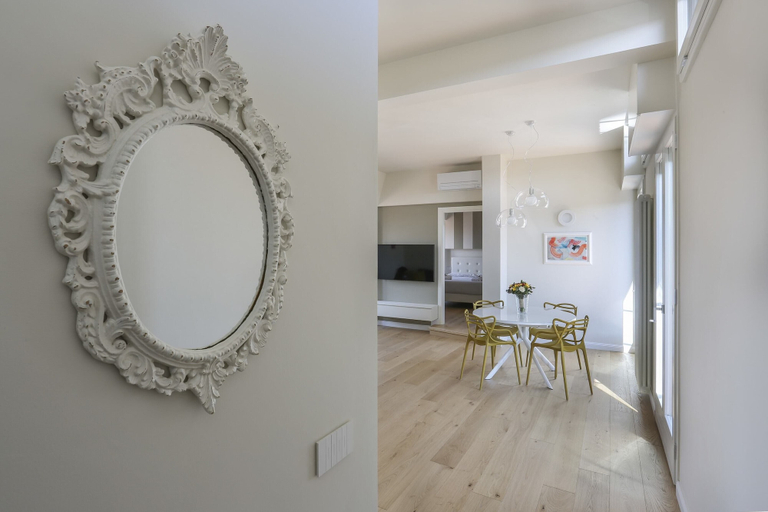 Others 4, Penthouse With Terrace, Florence