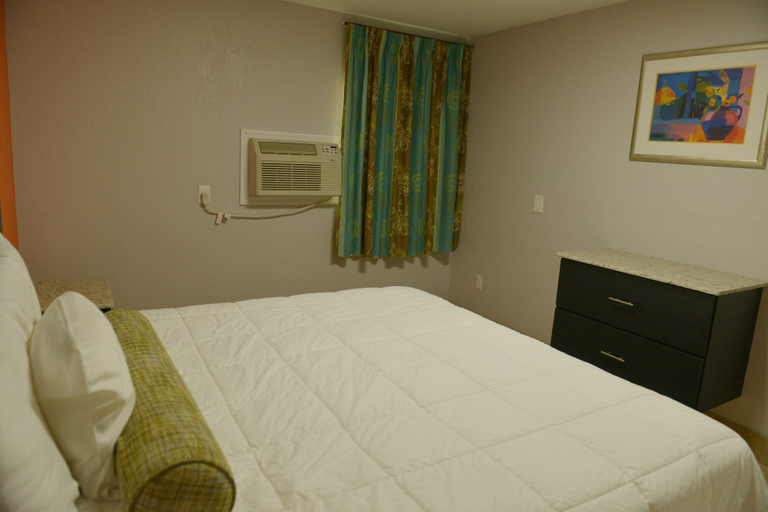 Bedroom 3, Rodeway Inn & Suites Winter Haven Chain Of Lakes, Polk