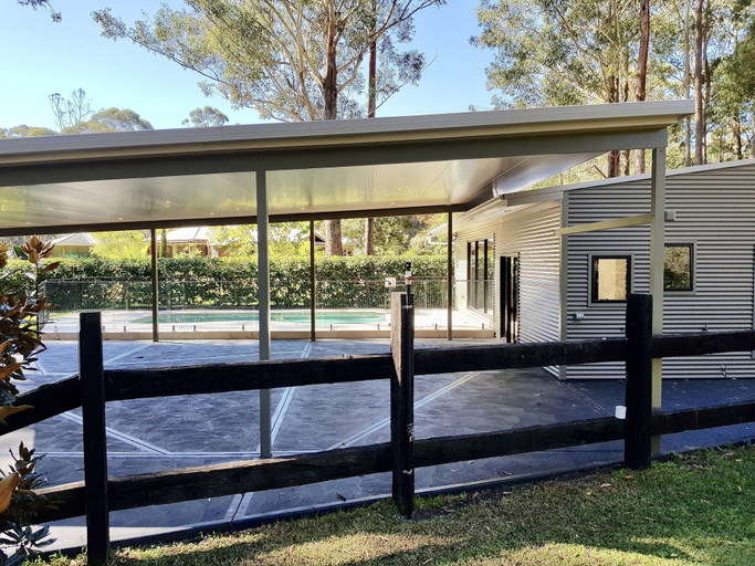 Exterior & Views, Mistinthegumtrees Eco Luxury Cabins, Lake Macquarie - West