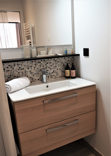 Bathroom 5, Hotel College des Doctrinaires, BW Premier Collection, Gers