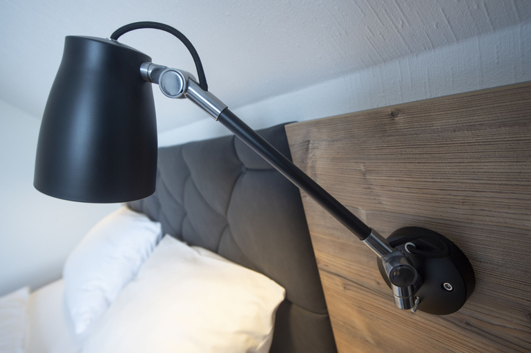 Bedroom 4, Platzhirsch Hotel, Bonn