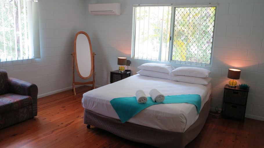 Others 5, Lana's Cottage - Arcadia, Magnetic Island