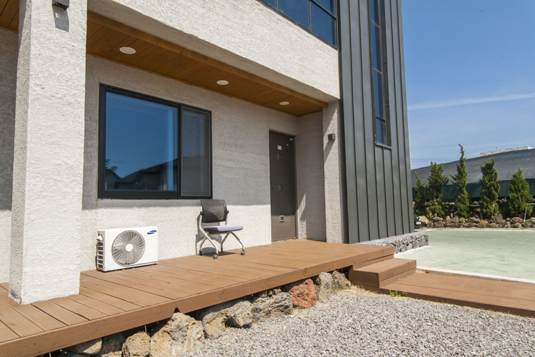 Others 4, On The Stone Guesthouse 1 - Hostel, Seogwipo