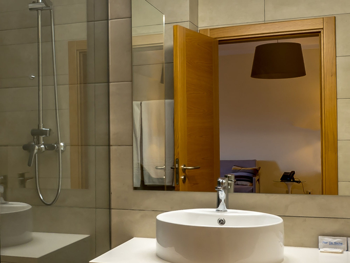 Bathroom 4, Flor da Rocha, Portimão