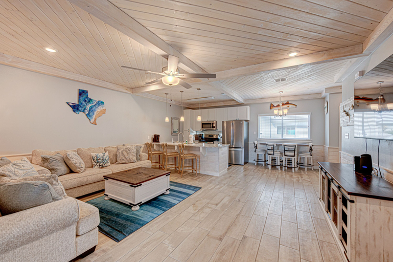 Others 5, Norty's Paradise, Nueces