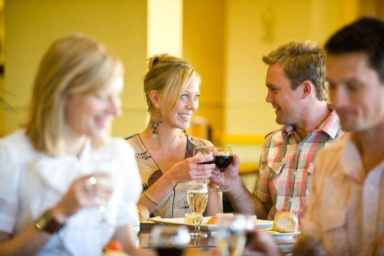 Food & Drinks 5, Loxton Community Hotel Motel, Loxton Waikerie  - East
