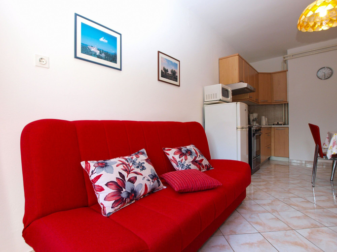 Others 4, Apartment 1482, Medulin