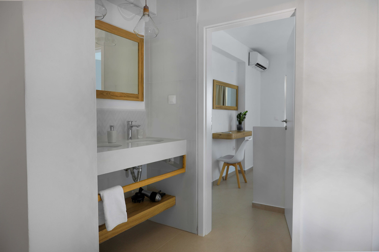 Bathroom 5, Sea Breeze Hotel, Crete