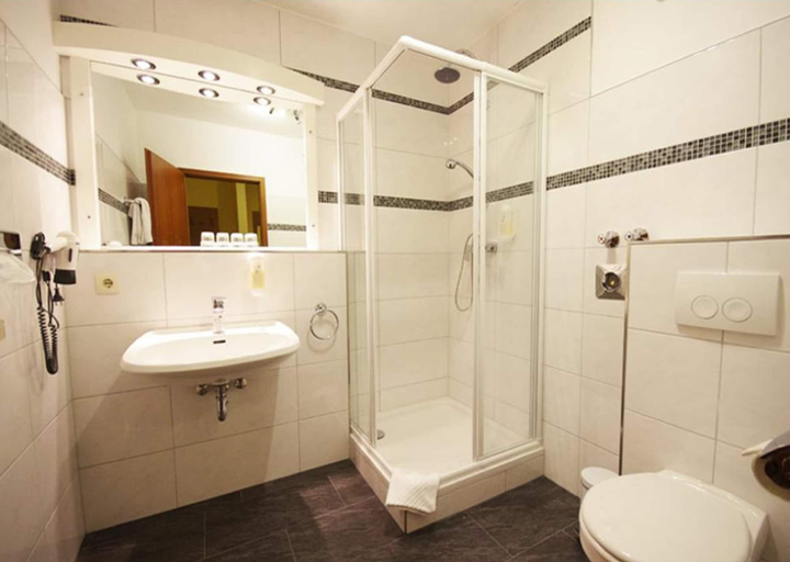 Bathroom 5, Hotel an der Hörn, Kiel