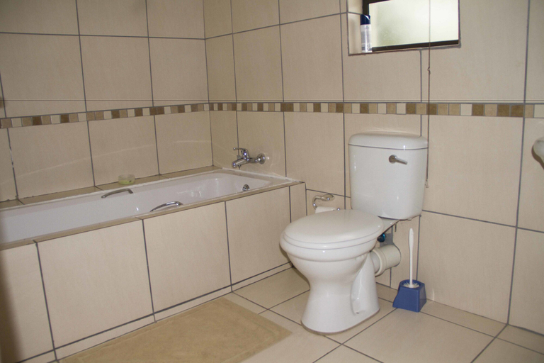 Bathroom 5, Sand River Cottages, Ehlanzeni