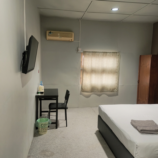 Bedroom 8