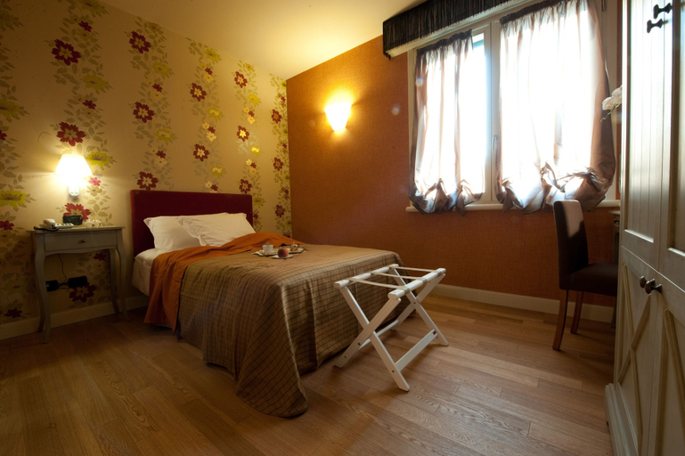 Bedroom 3, Hotel Locanda Stendhal, Parma