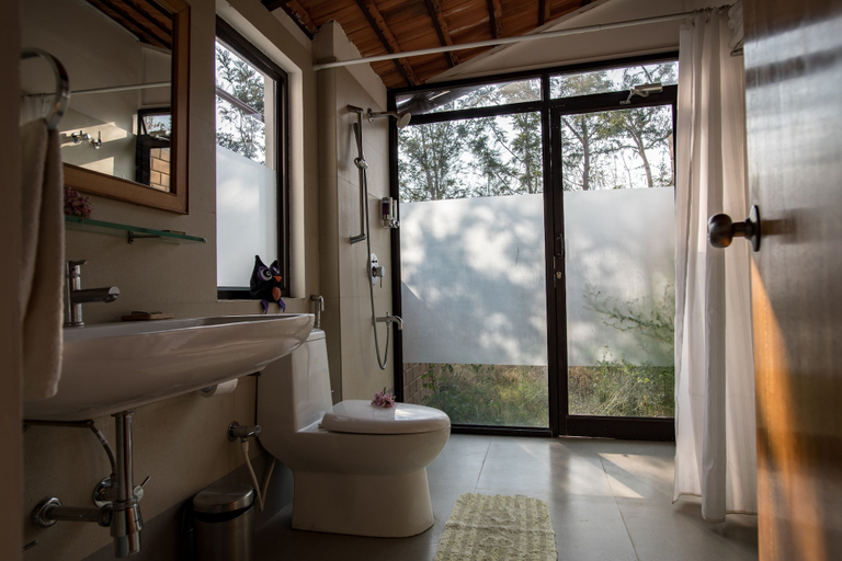 Bathroom 3, Dholes Den Bandipur, Chamrajnagar