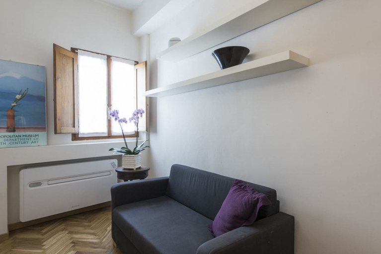 Living area 5, Casa Tina, Florence