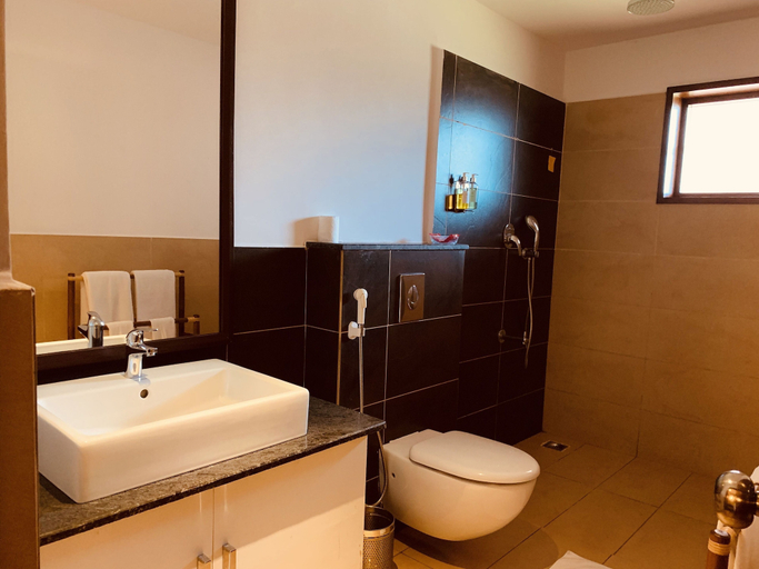 Bathroom 5, Machaan Plantation Resorts Sakleshpur, Hassan