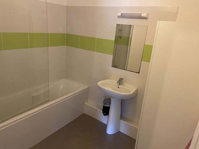 Bathroom 2, Résidence Les Vignerons, Hérault