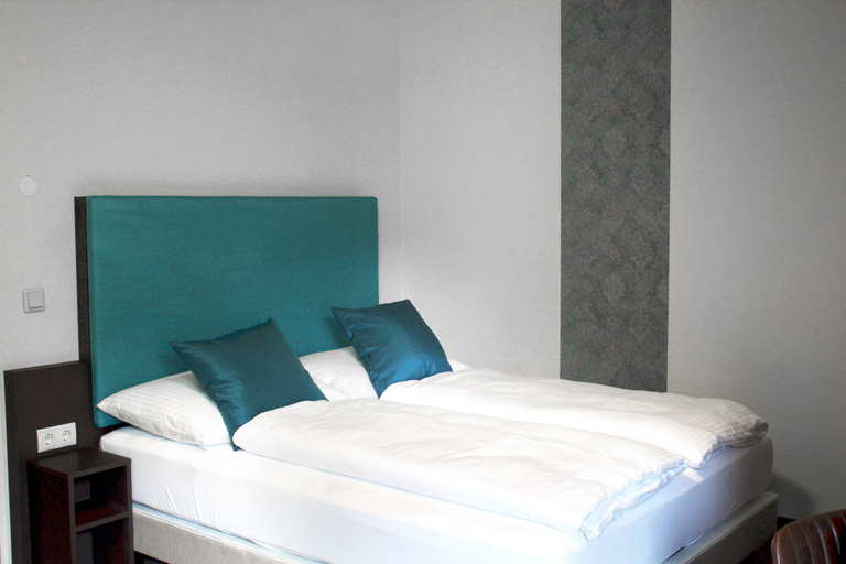 Bedroom 4, Koblenz Valley Hotel by Belvilla, Mayen-Koblenz