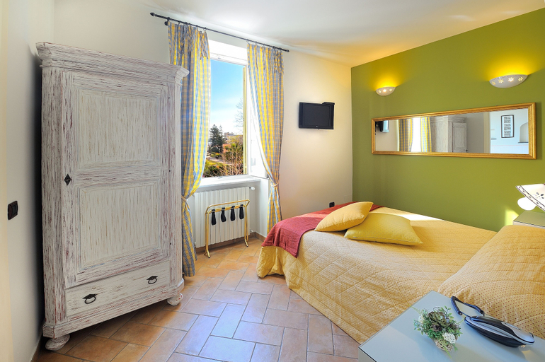 Bedroom 4, Albergo Giuan Arma di Taggia, Imperia
