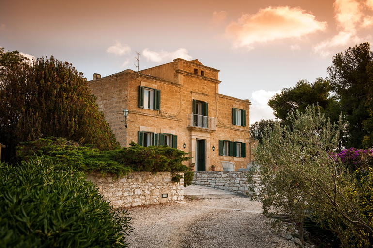 Exterior & Views 2, Corte del sale, Trapani