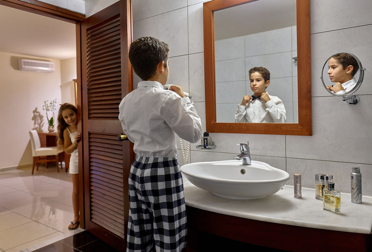 Bathroom 4, Vasia Resort & Spa, Crete