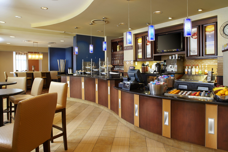 Food & Drinks 5, Courtyard by Marriott Hamilton, Butler