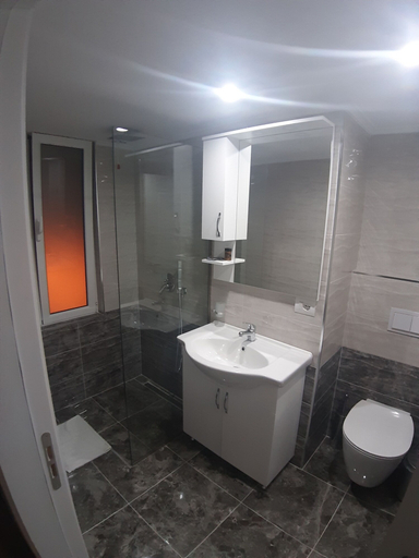Bathroom 5, Bistrica Hotel, Sarandës