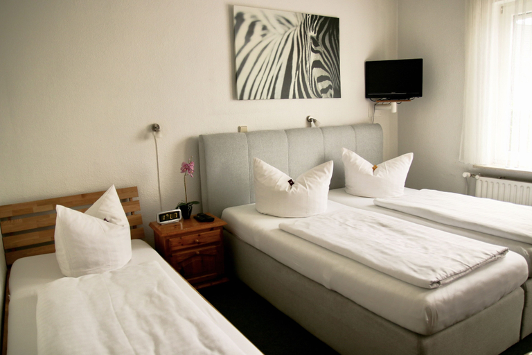 Bedroom 3, Meiendorfer Park, Hamburg