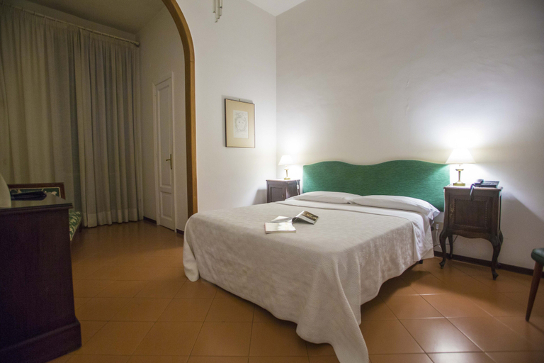Bedroom 3, Hotel Victoria Maiorino, Salerno