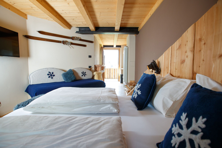 Bedroom 3, AGRITURISMO SAN GALLO, Sondrio