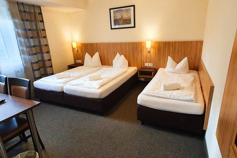 Bedroom 4, Sport Hotel Kenzingen, Emmendingen
