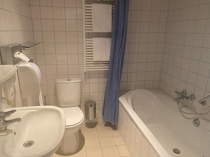 Bathroom 4, Fletcher Strandhotel Renesse, Schouwen-Duiveland
