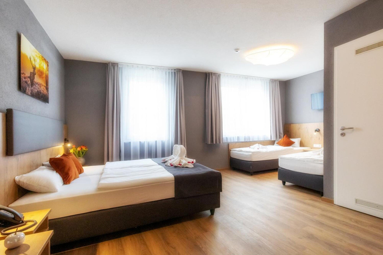 Bedroom 4, Hotel La Mirabelle, Emmendingen