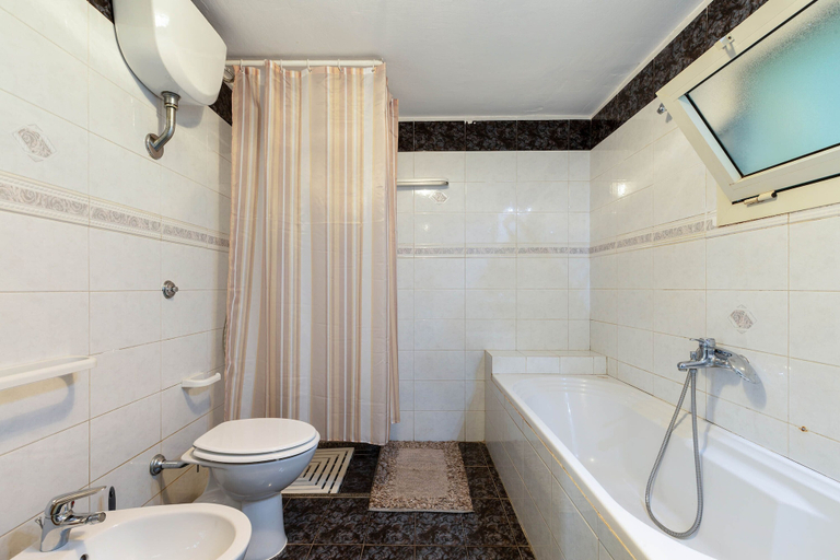 Bathroom 5, 1885 Casa Di Luana, Lecce