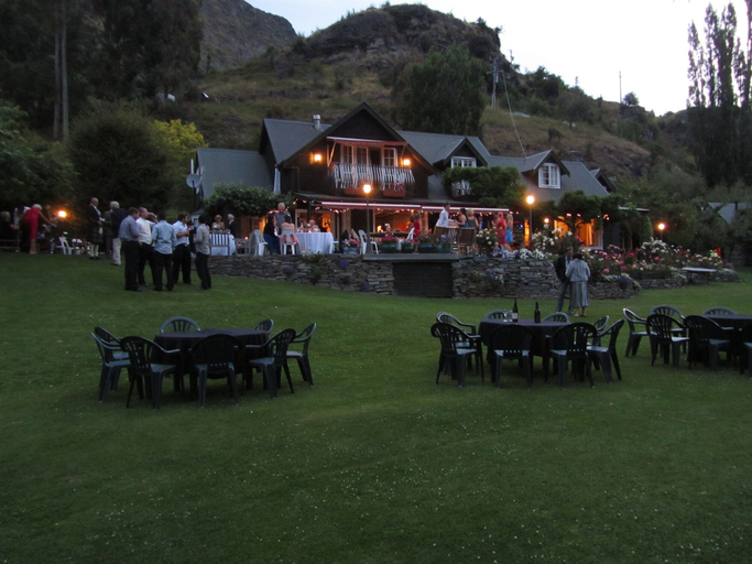 Food & Drinks, Trelawn Place, Queenstown-Lakes