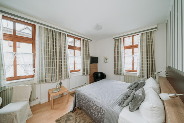 Bedroom 3, Fränkischer Gasthof Hotel Zum Koppen, Main-Spessart