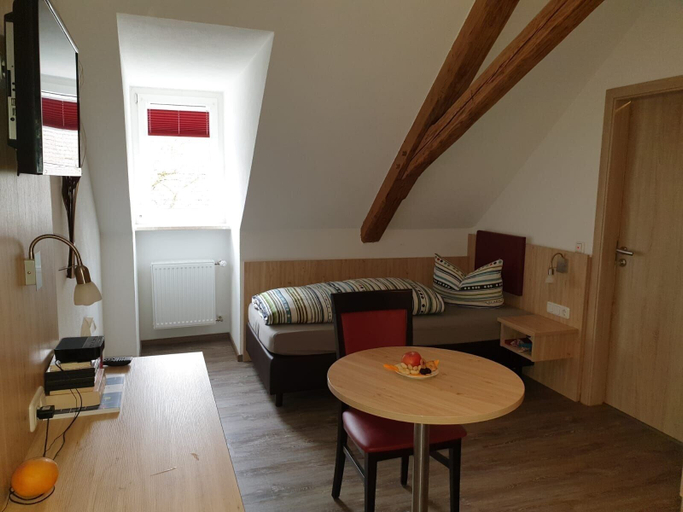 Bedroom 4, Hotel Boarding House Hohenwart, Landsberg am Lech