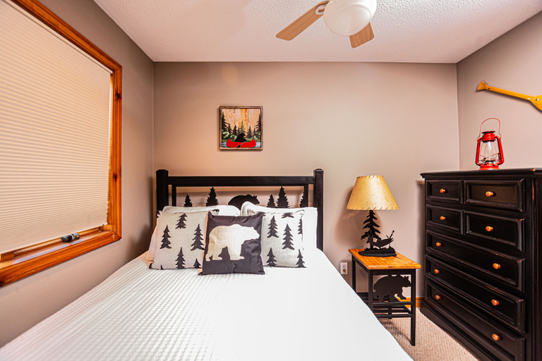 Bedroom 2, Roze Creek, Garrett
