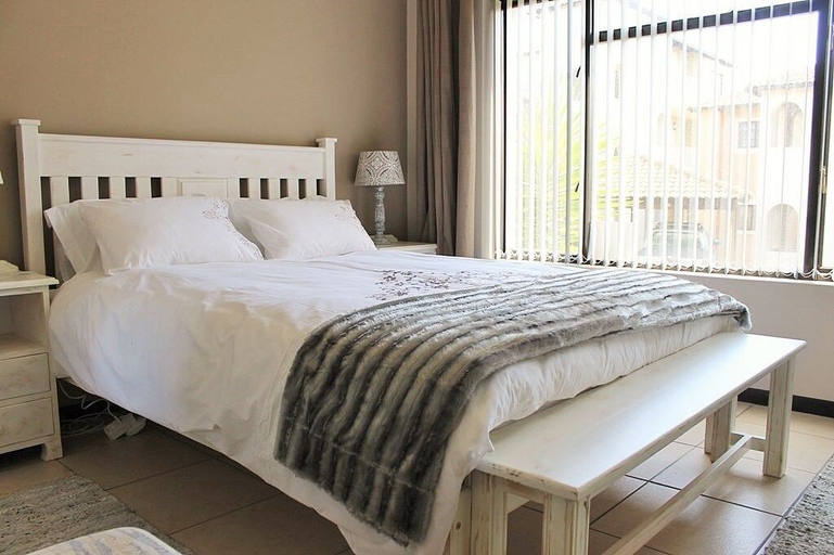 Bedroom 3, Santini Village 74, Eden